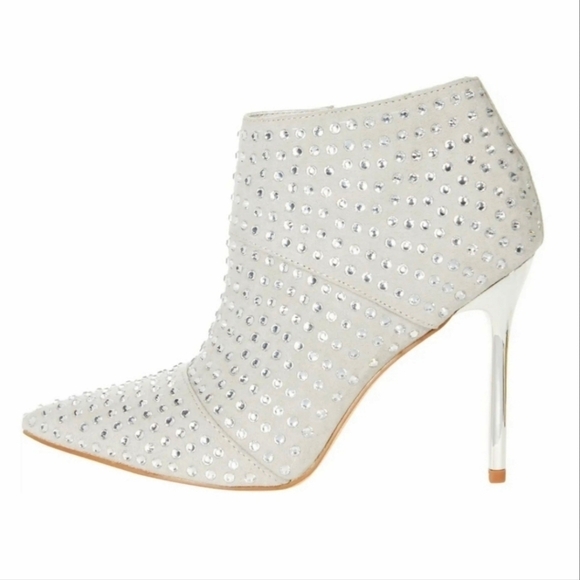 NEW! STEVE MADDEN Primerra Embellished Rhinestone Crystal Ankle Booties Boots 6. - Picture 1 of 12